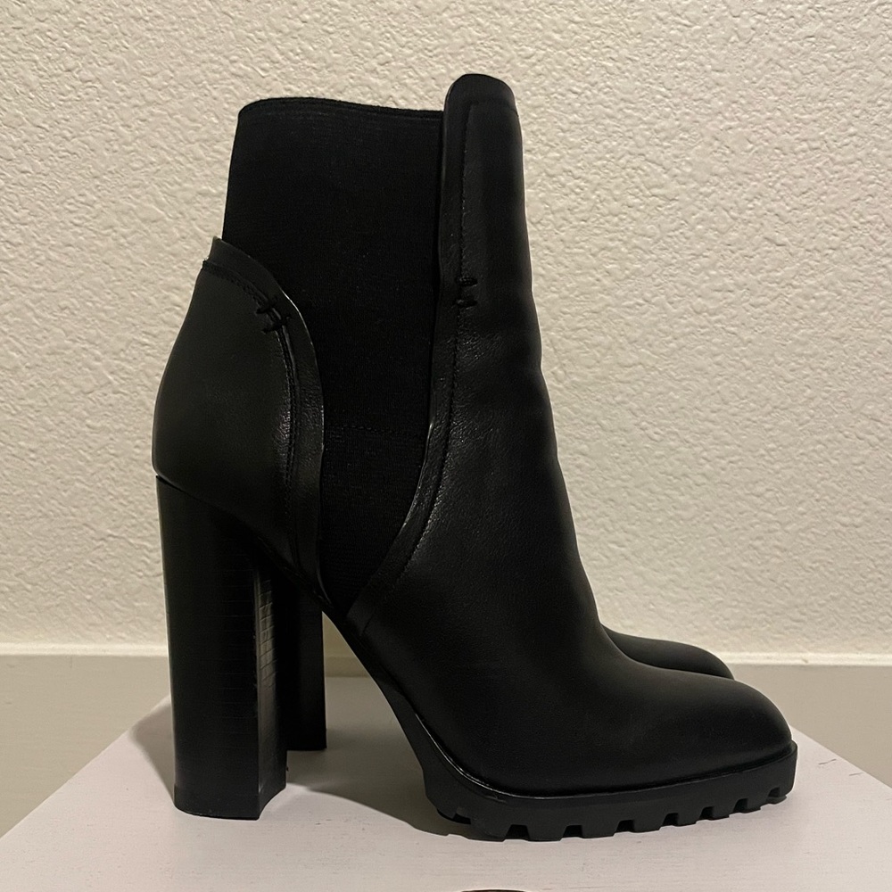ALDO boots size 6.5.